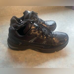 Vionic Women's Black Athletic Shoes